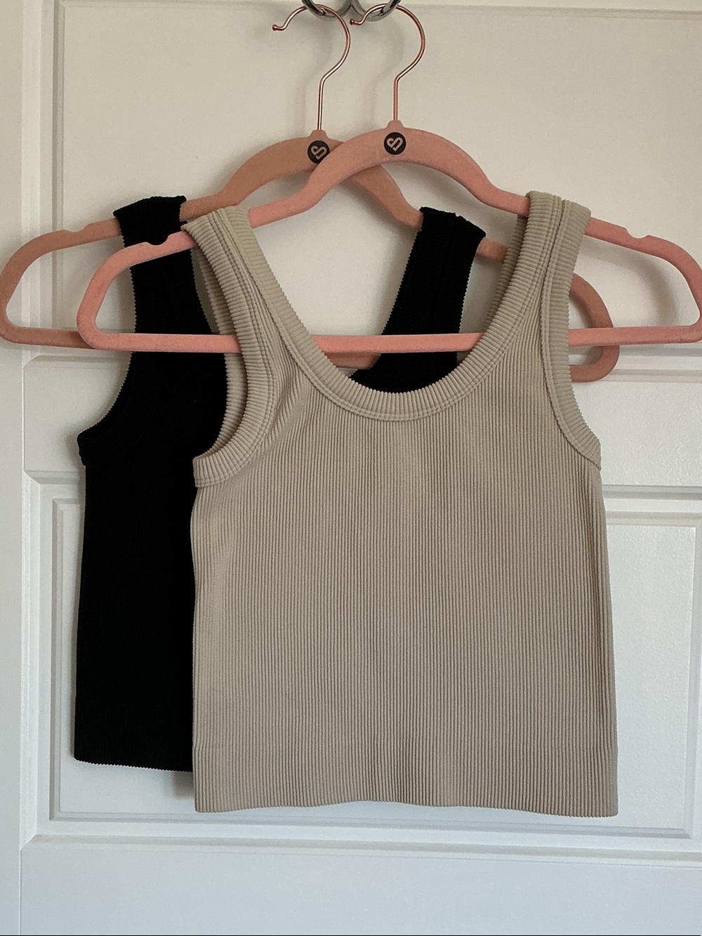 Zenana Ribbed Stretchy Fitted Scoop Tanks - Black & Beige